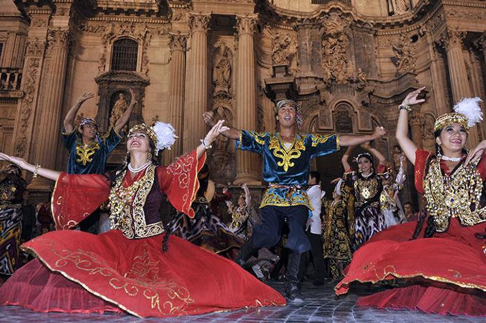 FESTIVAL INTERNACIONAL DEL FOLKLORE EN EL MEDITERRÁNEO FESTIVAL INTERNACIONAL DEL FOLKLORE EN EL MEDITERRÁNEO