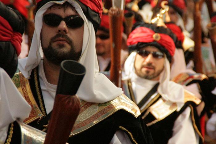 FIESTAS DE LA SANTSIMA Y VERA CRUZ, MOROS Y CRISTIANOS Y CABALLOS DEL VINO