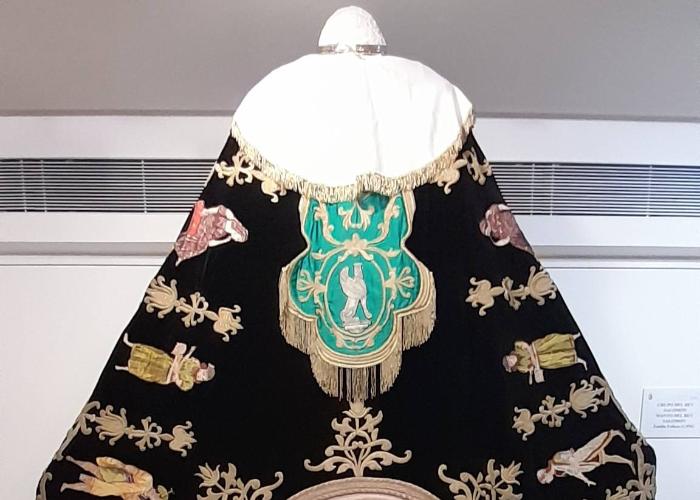 EXPOSICIN EXTRAORDINARIA BORDADOS DEL SIGLO XX
