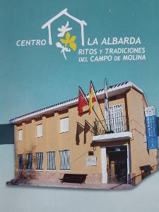 Folleto Centro de la Albarda. Ritos y tradiciones del Campo de Molina
