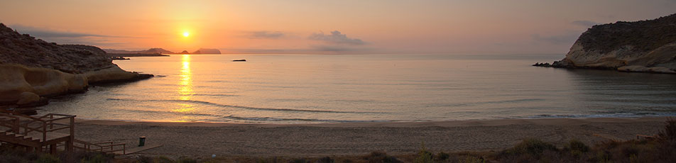 Amanecer y atardecer en la costa