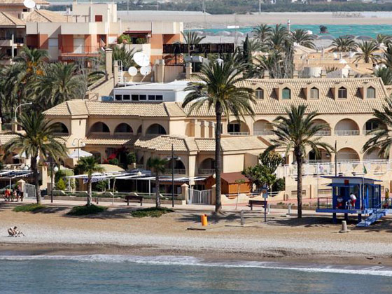 HOTEL PLAYA GRANDE (PUERTO DE MAZARRN)