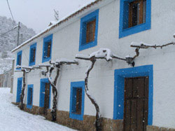 CASAS AZUZAM. CASA LA ESCUELA