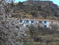 CASAS AZUZAM. CASA LA ESCUELA