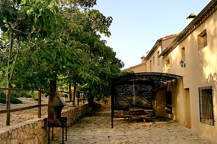 CASAS FINCA LA CELADA. CASA DEL TRACTOR