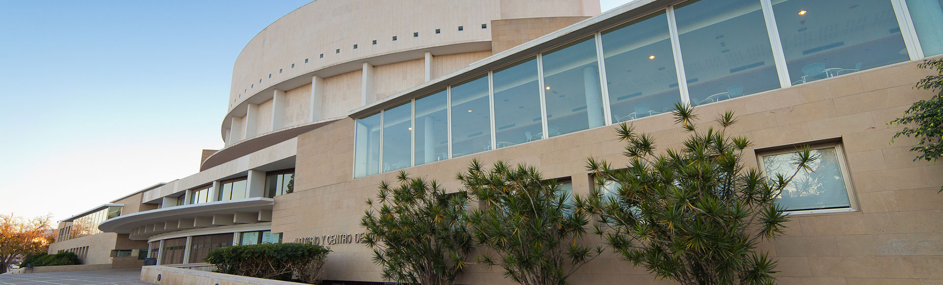 AUDITORIO Y CENTRO DE CONGRESOS VCTOR VILLEGAS