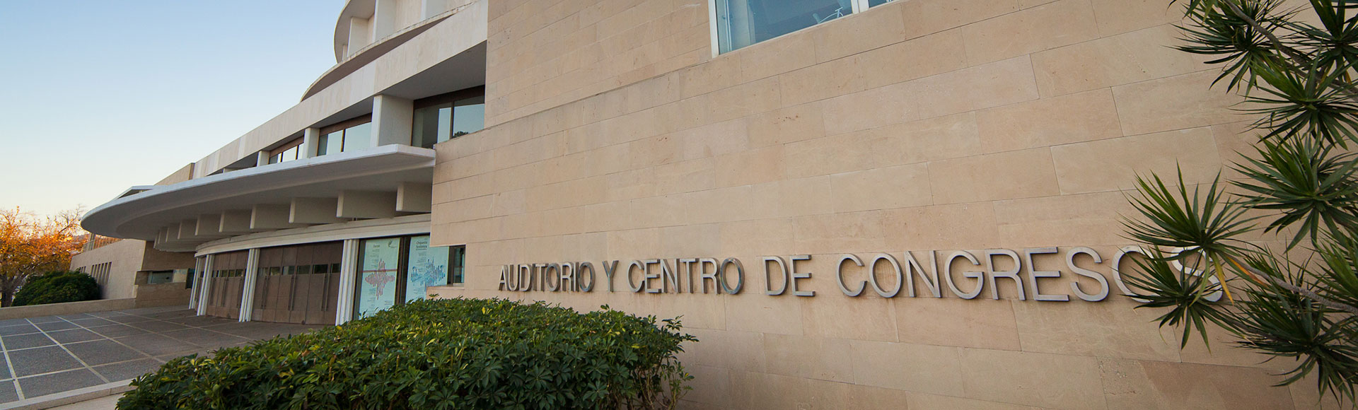 AUDITORIO Y CENTRO DE CONGRESOS VCTOR VILLEGAS