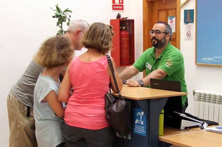 CENTRO DE VISITANTES Y GESTIN RICARDO CODORNU