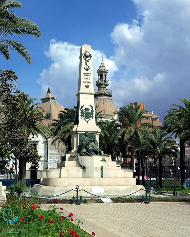 PLAZA DE LOS HROES DE CAVITE Y CUBA