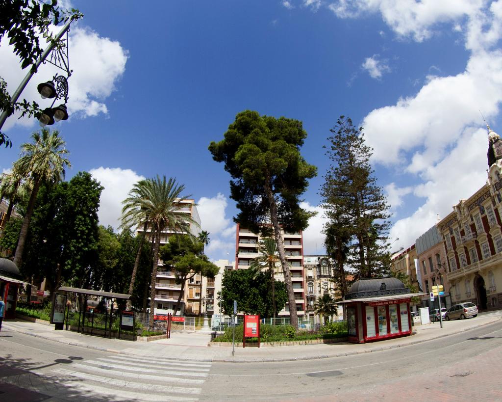 LA MERCED SQUARE