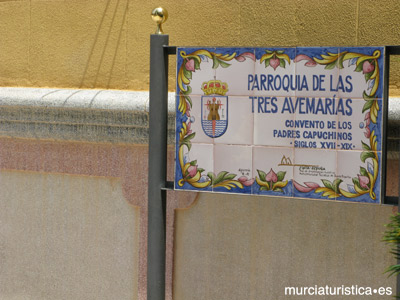 TEMPLO PARROQUIAL DE LAS TRES AVEMARAS. IGLESIA SAN BUENAVENTURA CAPUCHINOS