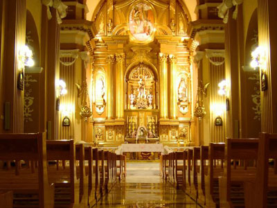 INTERIOR DE LA IGLESIA