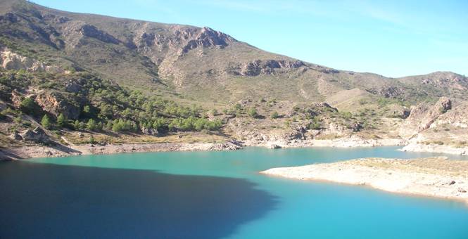 EMBALSE DEL CENAJO