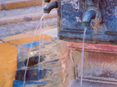 FUENTE JUAN DE UZETA