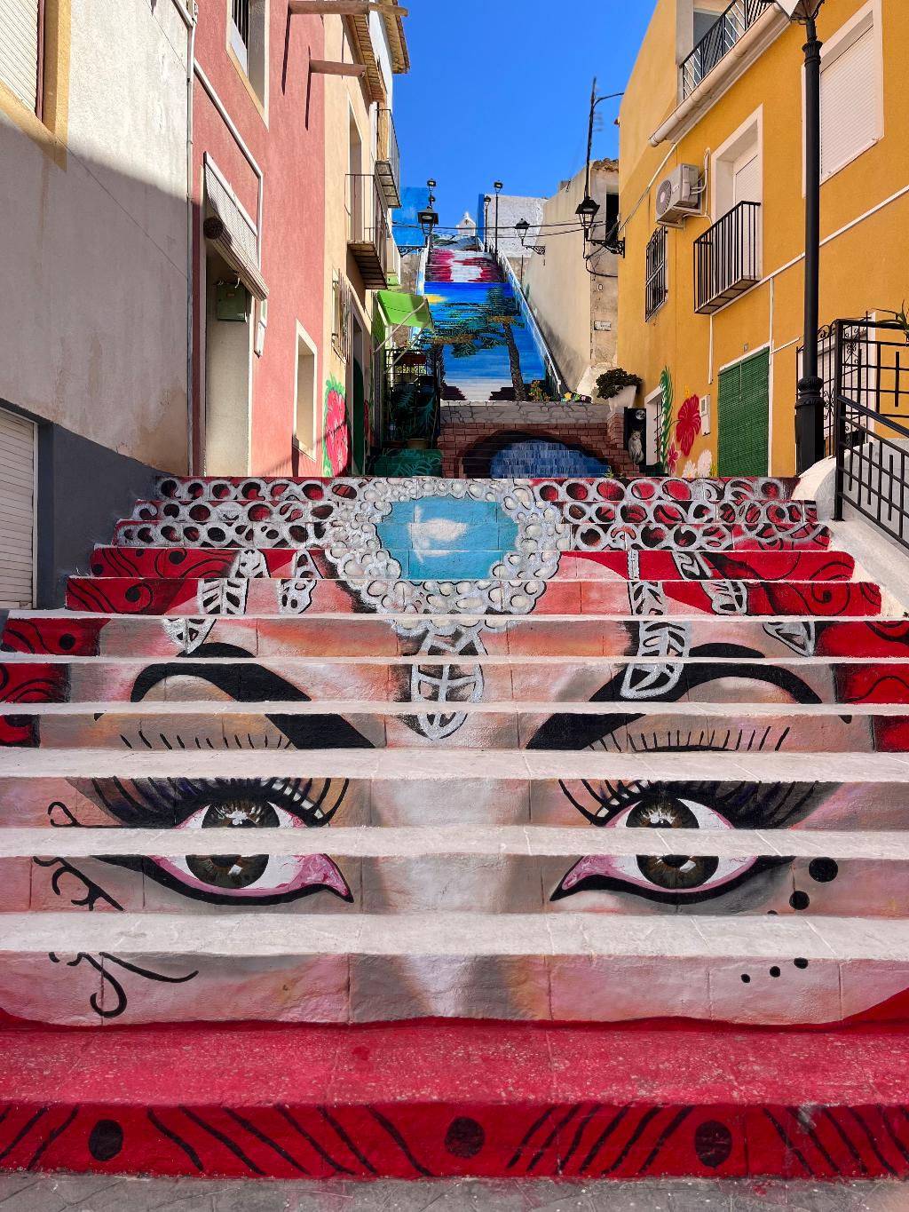 STAIRWAY TO THE SACRED ESCALIER VERS LE SACR-CUR DE JSUS (ART URBAIN)HEART OF JESUS (URBAN ART)