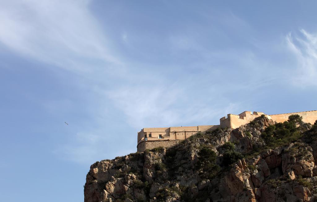 CASTILLO DE SAN JUAN DE LAS GUILAS