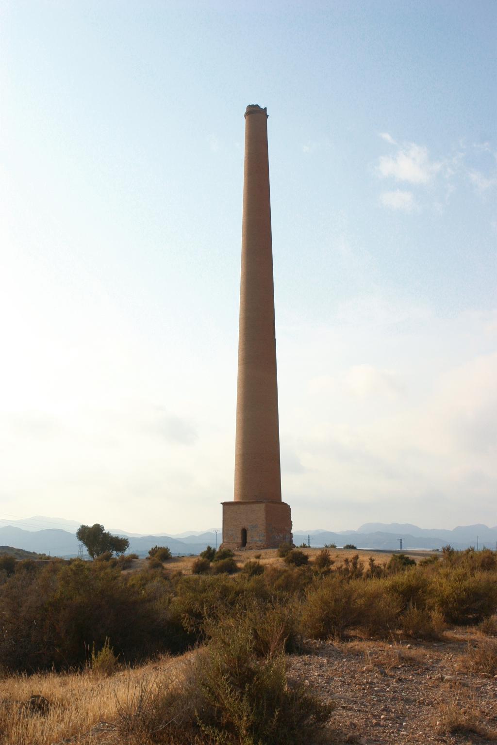 CHIMENEA DE LA LOMA