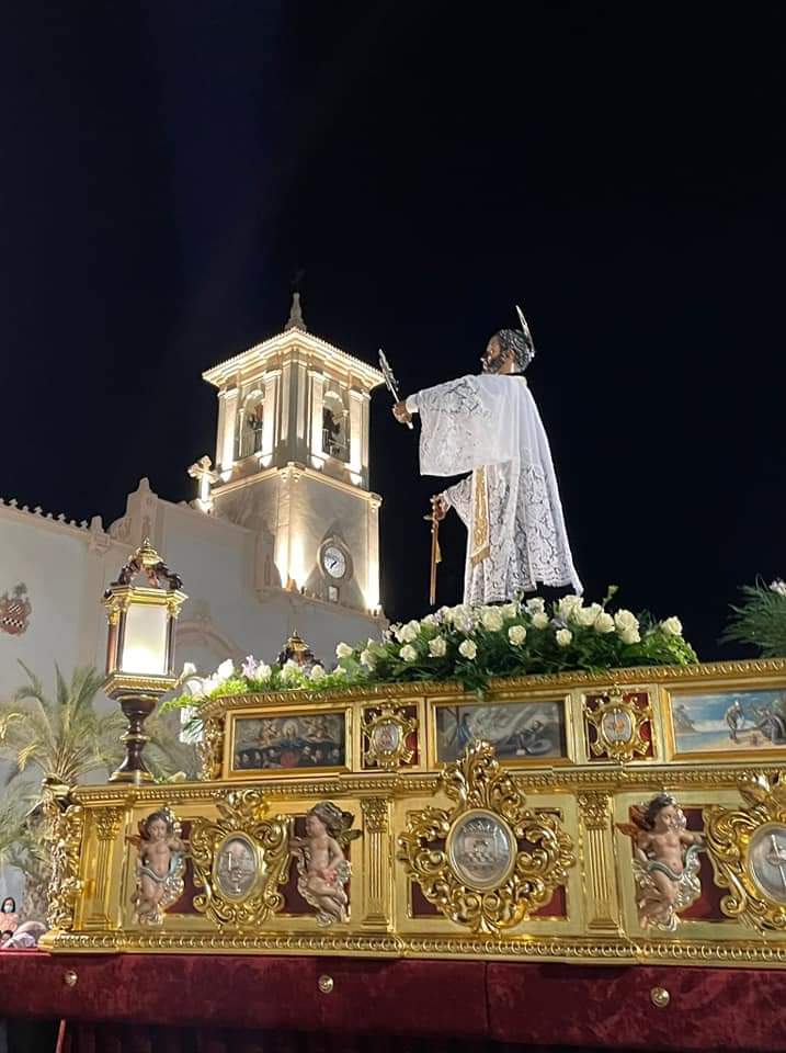 IGLESIA PARROQUIAL DE SAN FRANCISCO JAVIER Y PLAZA DE ESPAA