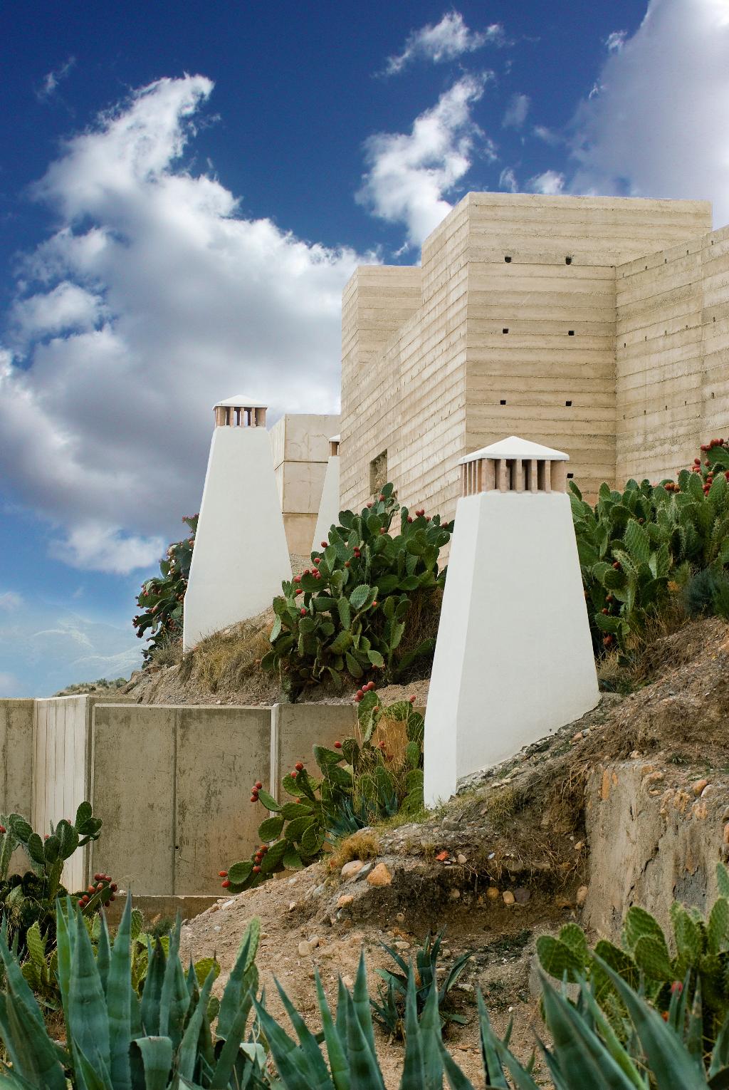 CASTILLO DE NOGALTE Y CASAS CUEVA - MIRADOR DE LA HISTORIA