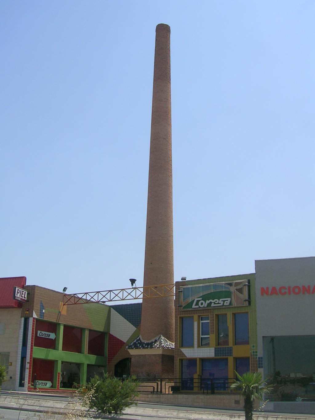 CHIMENEA DE CERMICA DEL SEGURA