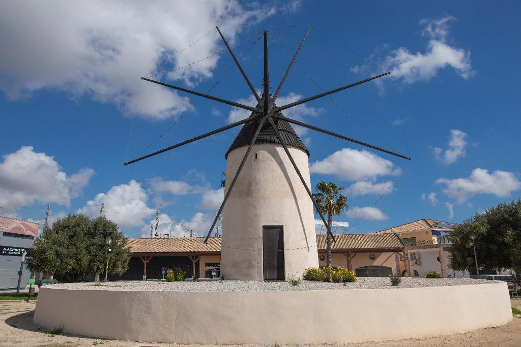 MOLINOS DE VIENTO