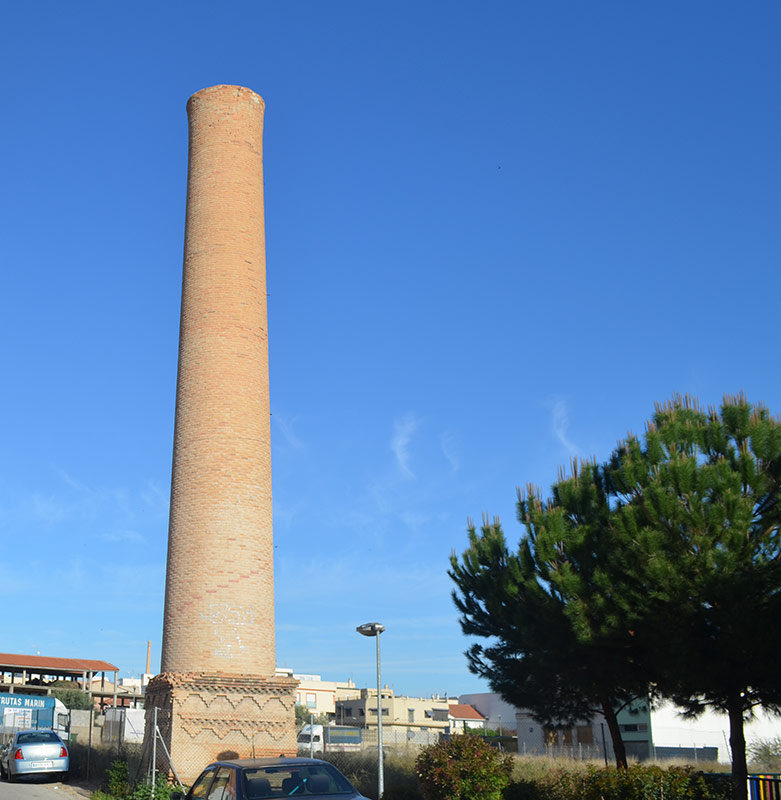 CHIMENEA (FBRICA DE LA MOLINERA)