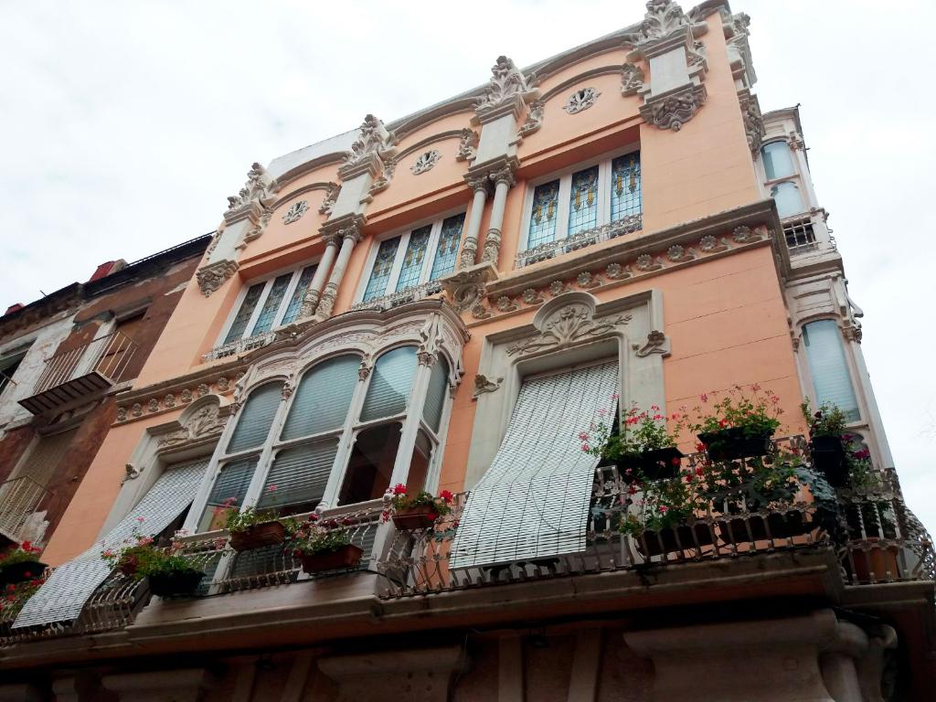 CLARES HOUSE