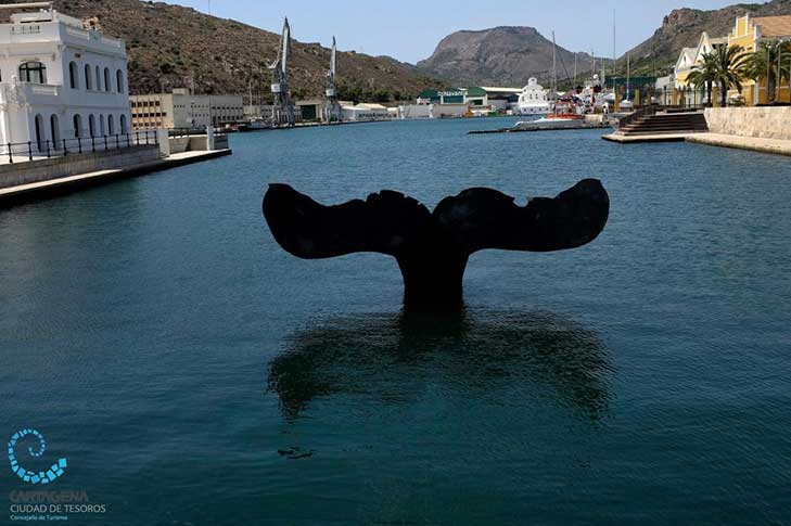 LA QUEUE DE LA BALEINE