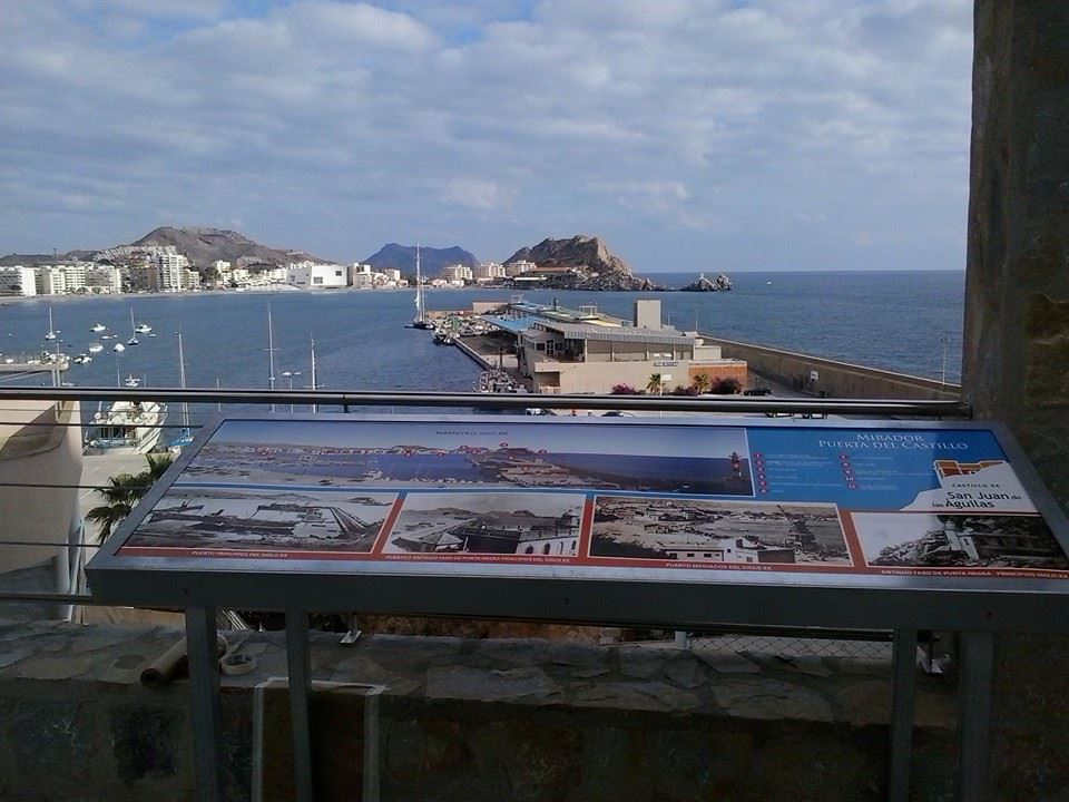 MIRADOR CASTILLO Y PUERTA DEL CASTILLO