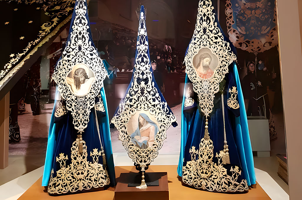 MUSEO AZUL DE LA SEMANA SANTA. MASS