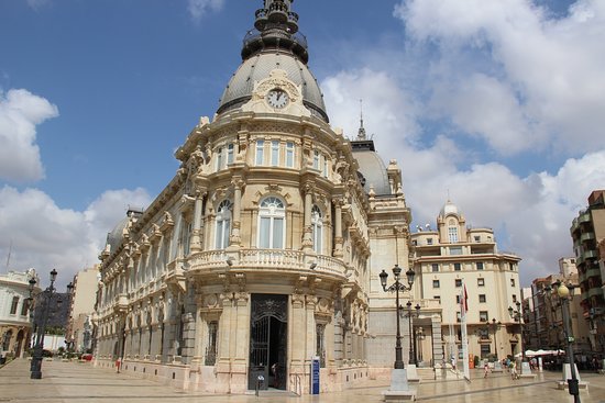 OFFICE DE TOURISME PALACIO CONSISTORIAL