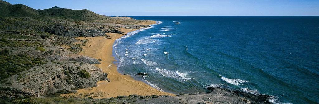 SENTIER MIRADOR DE PUNTA NEGRA - PLAYA LARGA