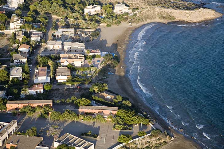 PLAYA DE CALARREONA