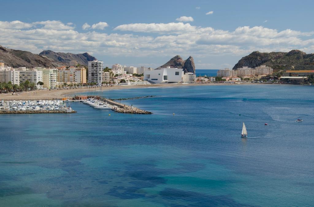 GUILAS YACHT CLUB