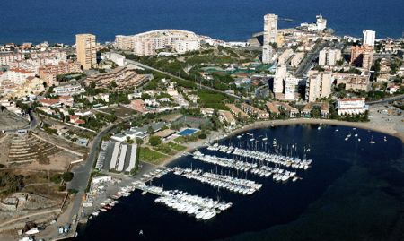 PUERTO DEPORTIVO DE DOS MARES