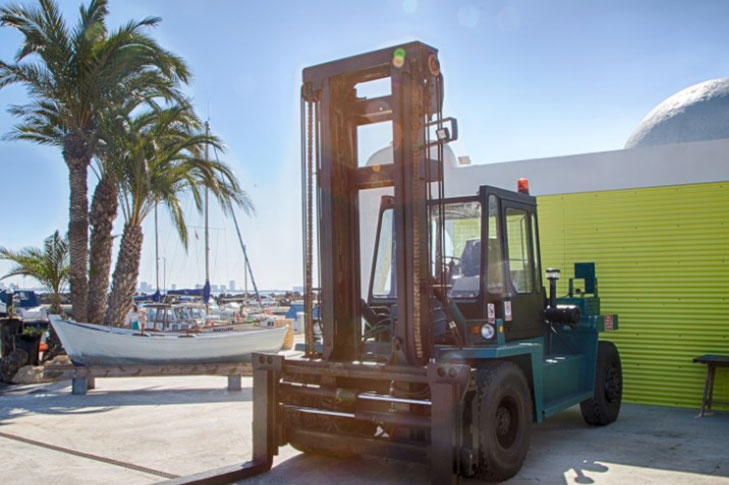 PUERTO DEPORTIVO MAR DE CRISTAL