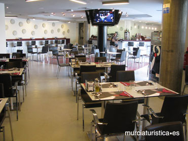 BUSSINES RESTAURANT & CO