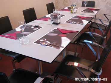 BUSSINES RESTAURANT & CO
