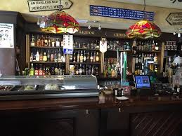 CAF BAR PHELANS IRISH PUB