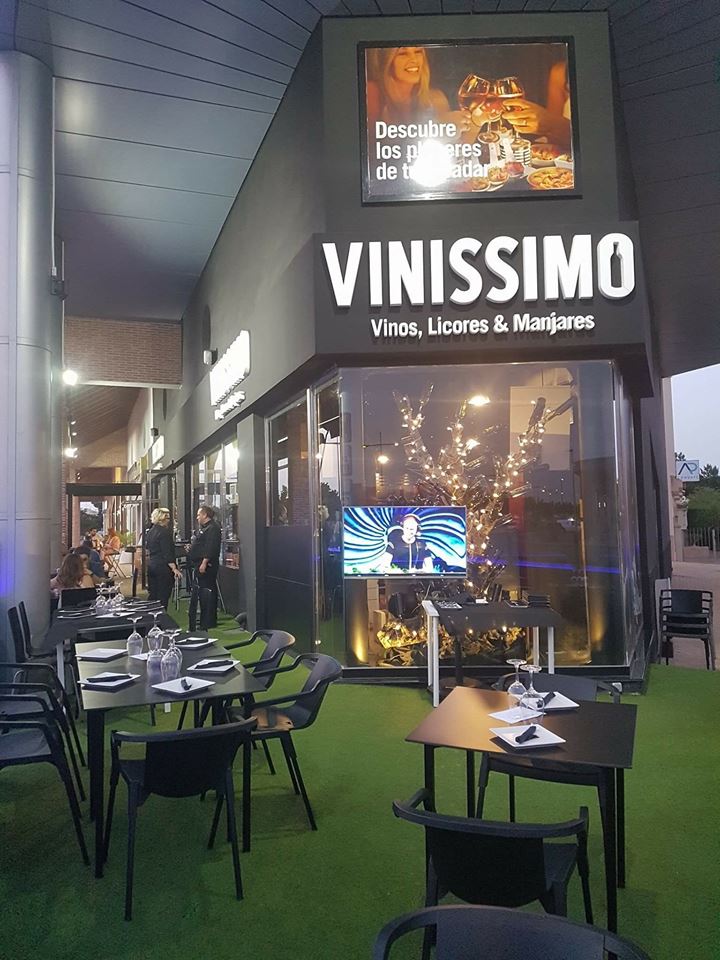 VINISSIMO VINOS, LICORES Y MANJARES