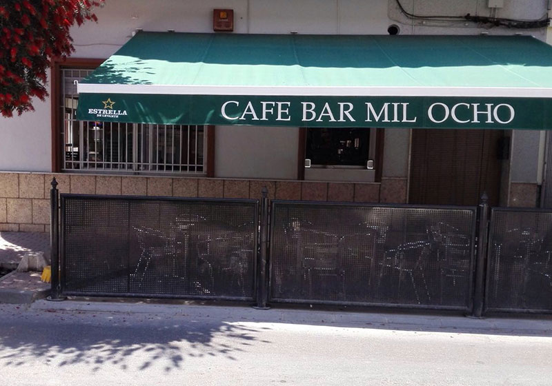 CAFÉ BAR MIL-OCHO